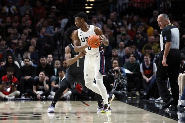 Bronny James, Hijo De LeBron, Pone Su Firma En El 'Nike Hoop Summit ...